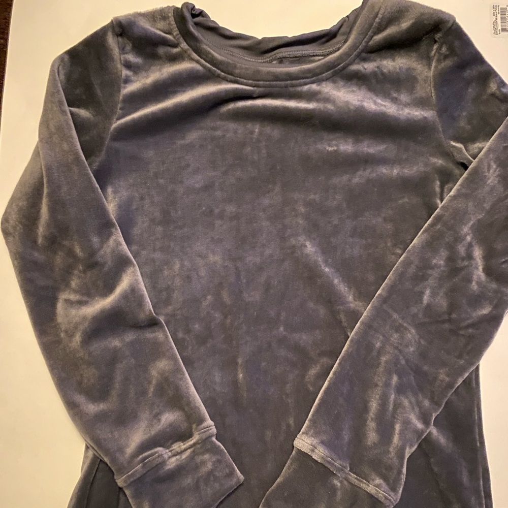 NEW Cuddl Duds Velour Top